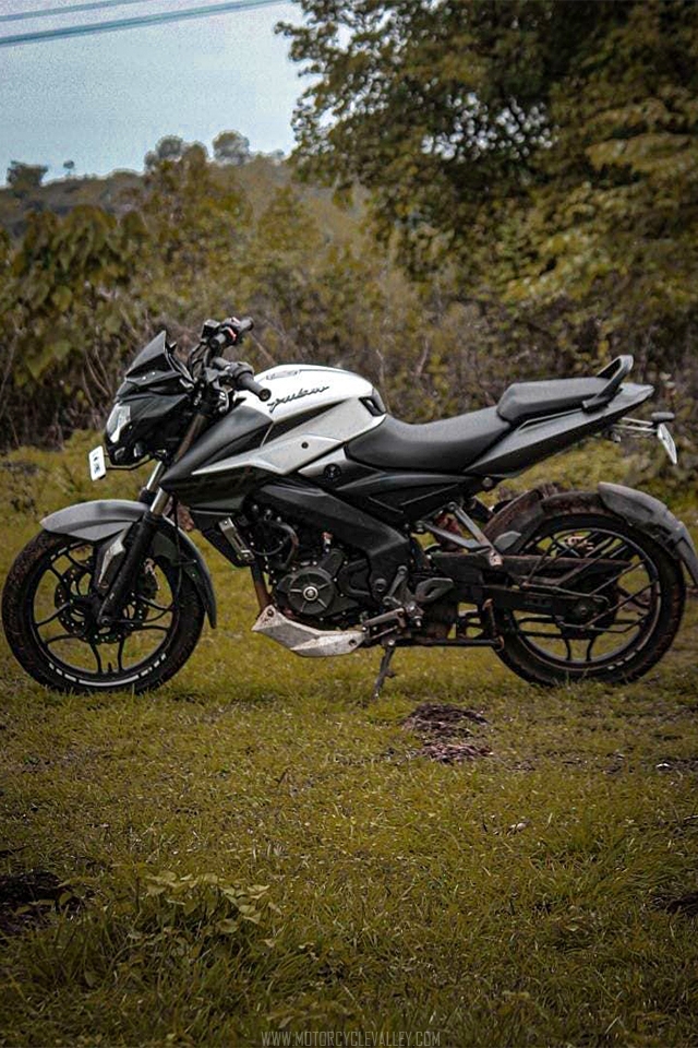 Ns 200 bike shop photos hd